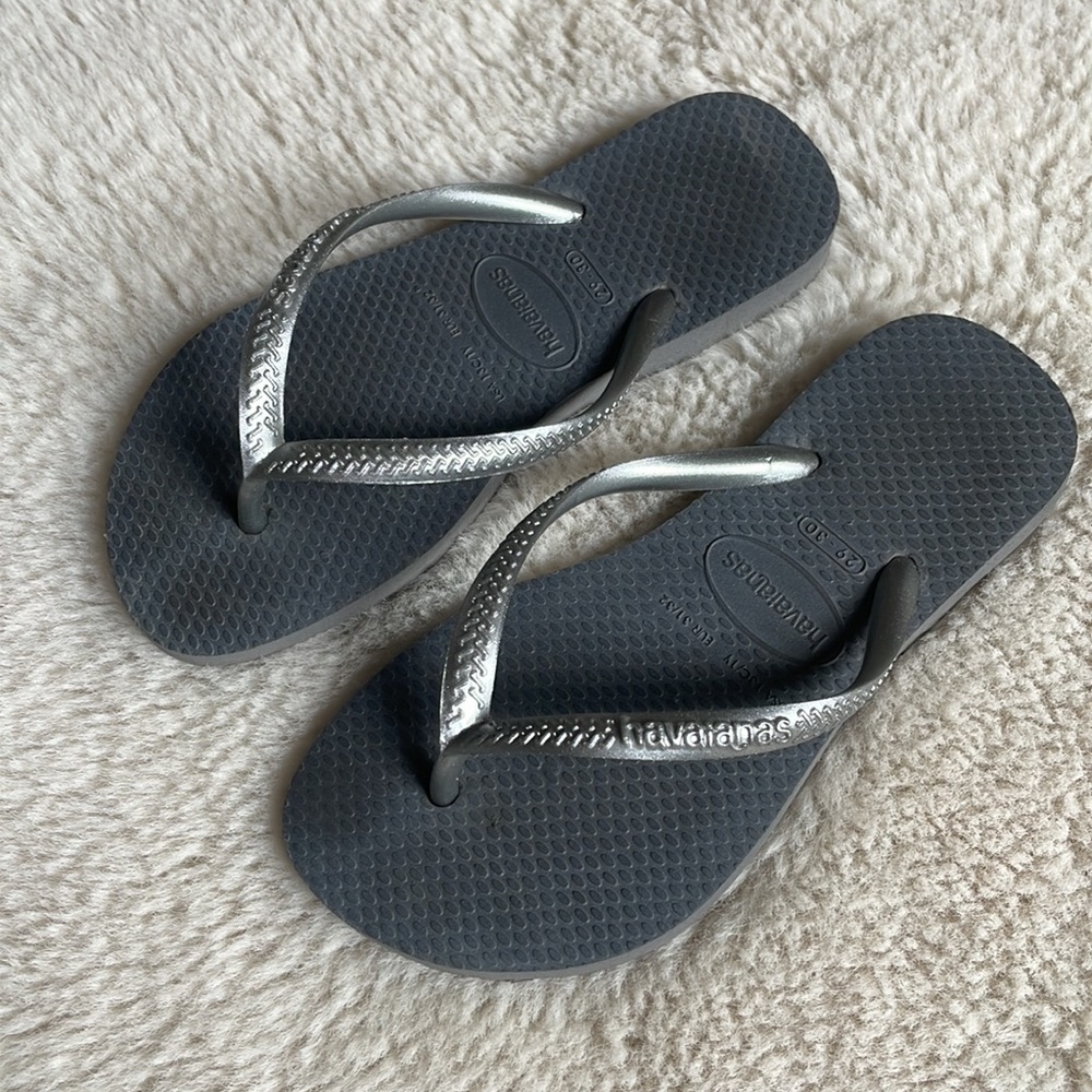 Havaianas | Silver Gray Flip Flops | 13C / 1Y - Picture 4 of 10